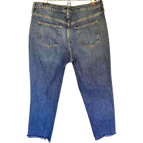Universal Thread High Rise Straight 100% Cotton Blue Raw Hem Denim Jeans. 12. 31 - Picture 2 of 8